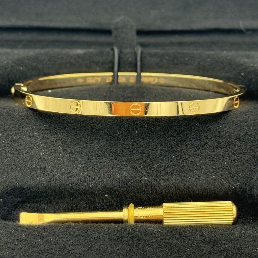 Bracciale Cartier LOVE Piccolo in Oro Giallo 18kt, Misura 17, Pari al Nuovo (Anno 2019)
