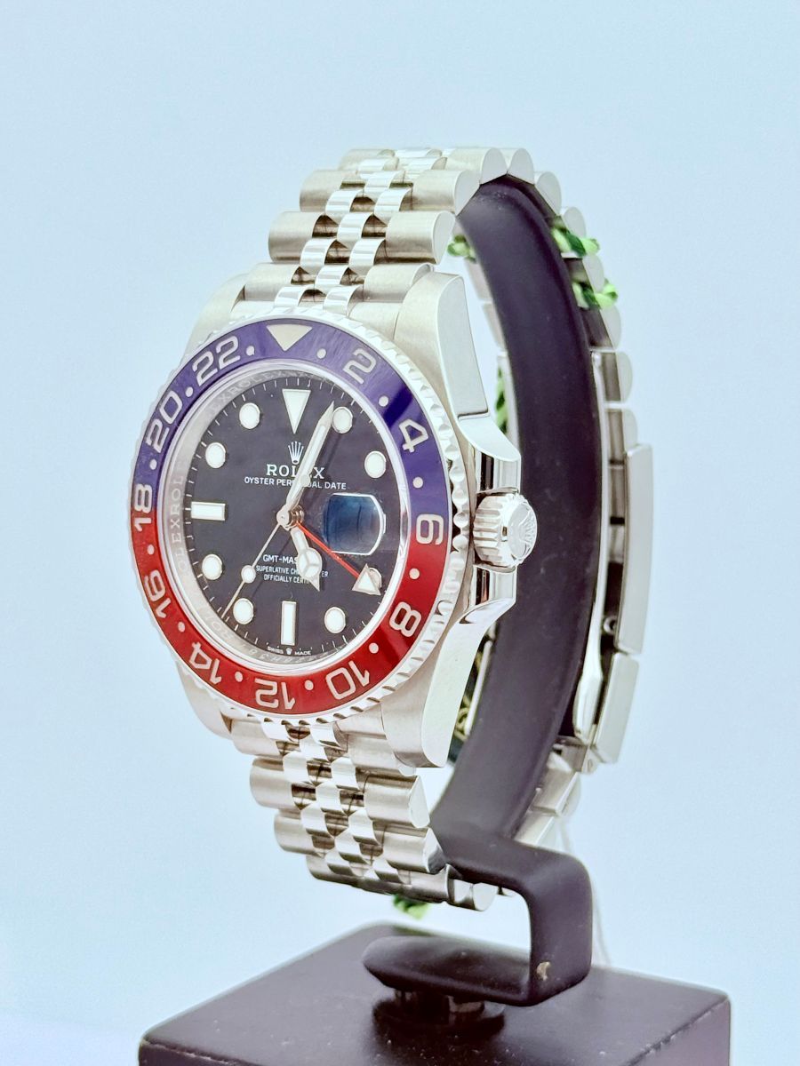 Rolex Oyster Perpetual GMT-Master II 126710BLRO "Pepsi"