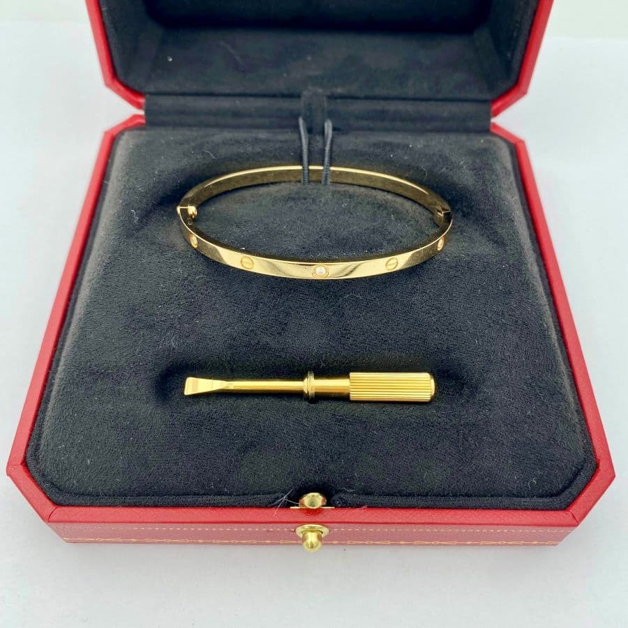 Bracciale Cartier Love Modello Piccolo Mezzo Diamante 6 Diamanti in Oro Giallo 750/1000