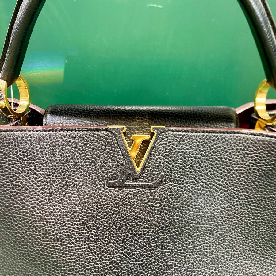 Borsa Louis Vuitton Capucines MM in Pelle Taurillon