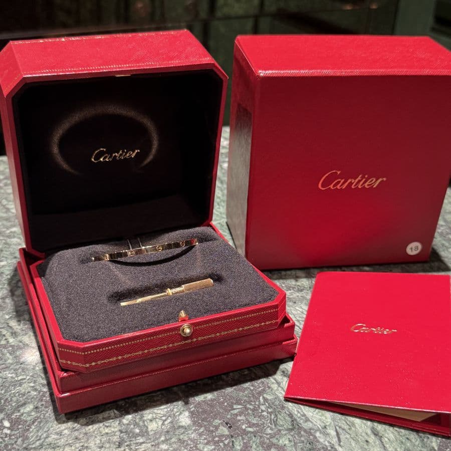 Bracciale Cartier LOVE Piccolo in Oro Giallo 18kt, Misura 17, Pari al Nuovo (Anno 2019)