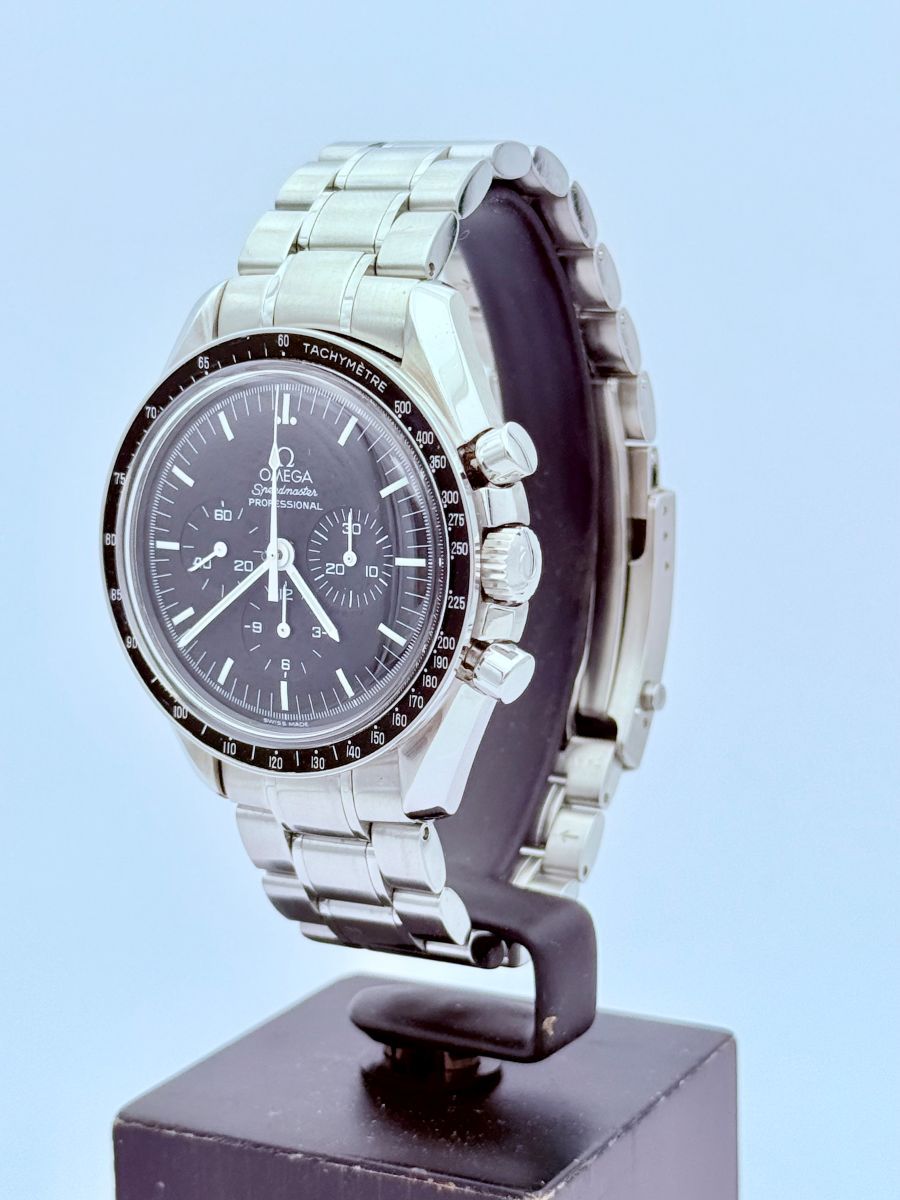 Omega Speedmaster Professional "Moonwatch"