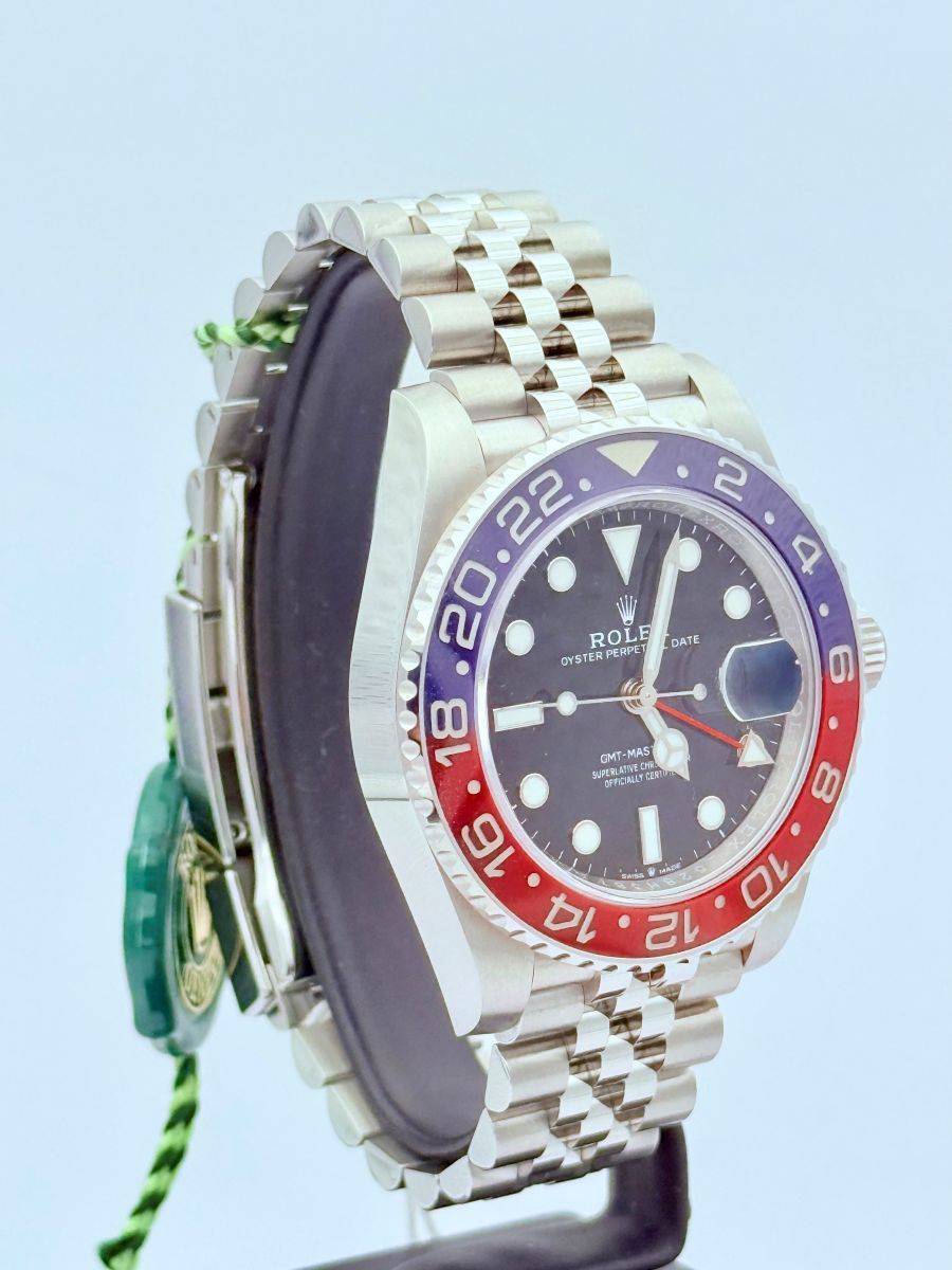 Rolex Oyster Perpetual GMT-Master II 126710BLRO "Pepsi"