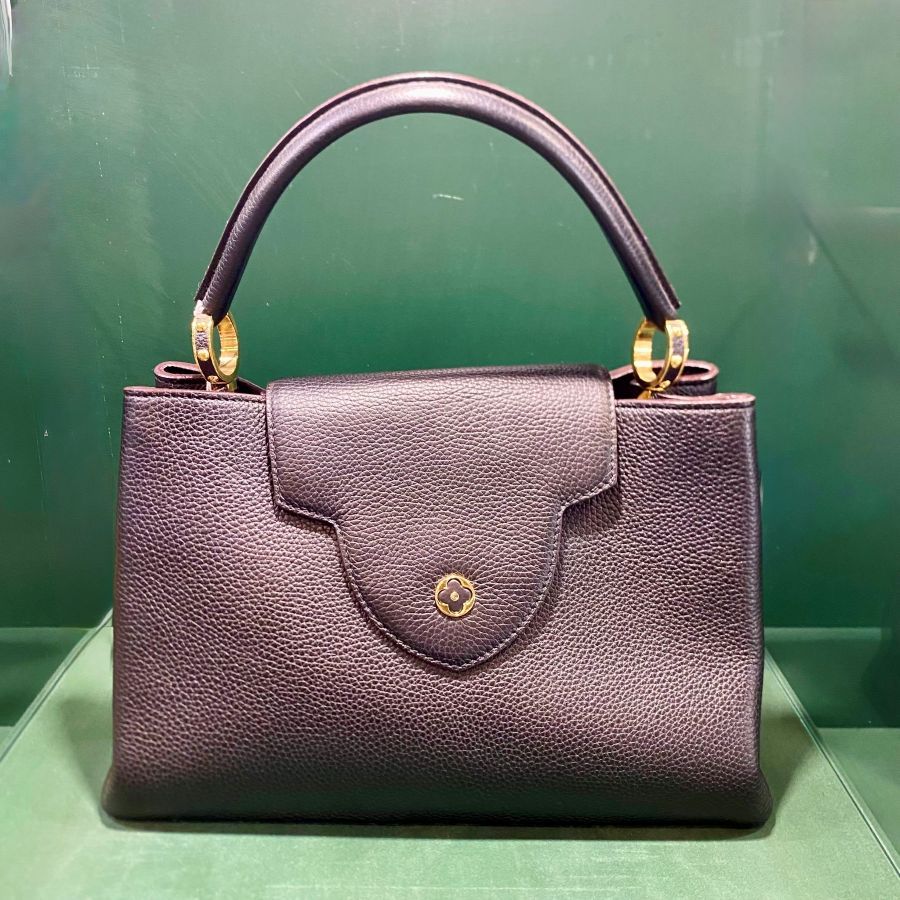 Borsa Louis Vuitton Capucines MM in Pelle Taurillon