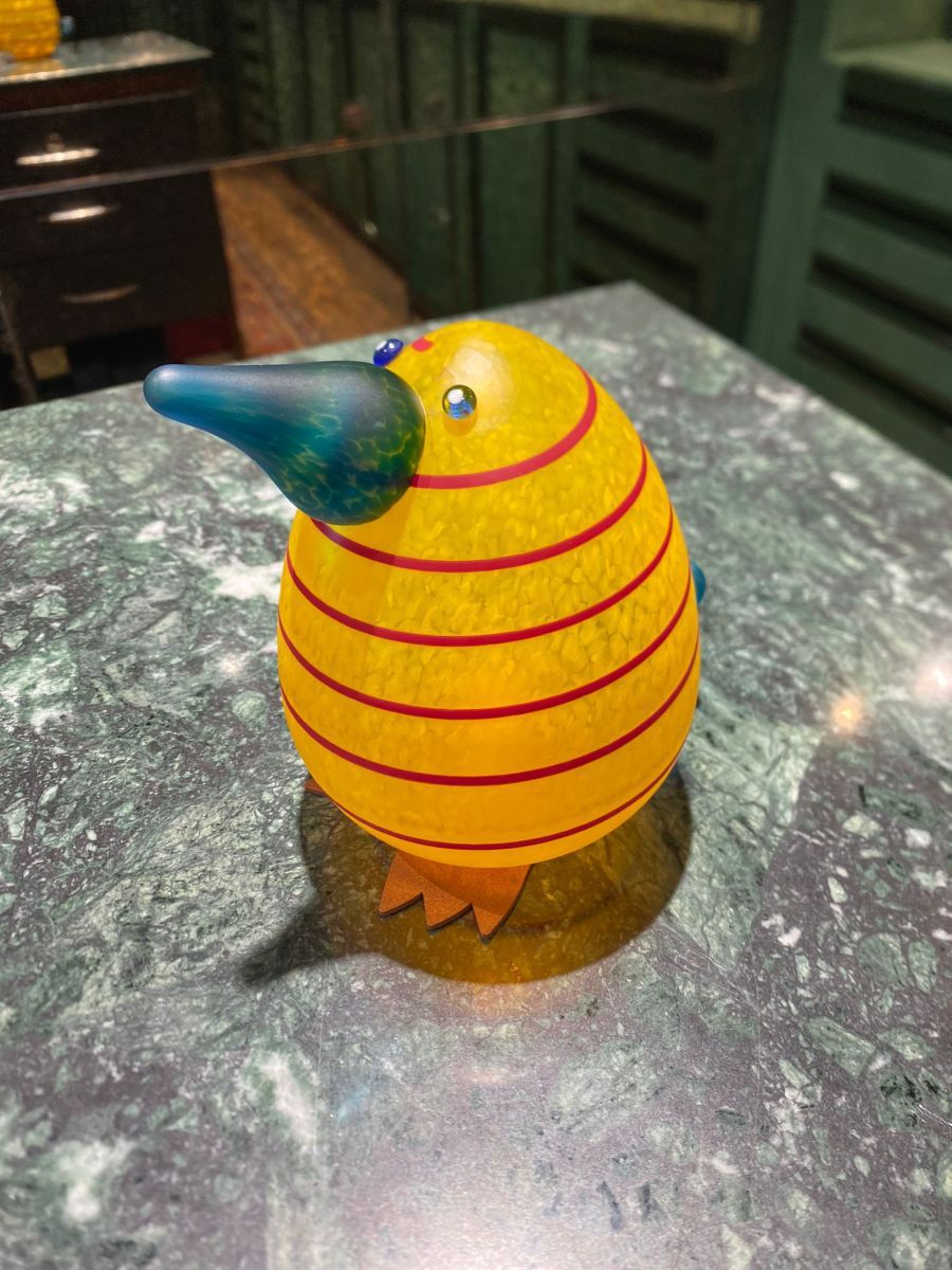 Borowski KIWI EGG - Fermacarte in vetro soffiato, giallo