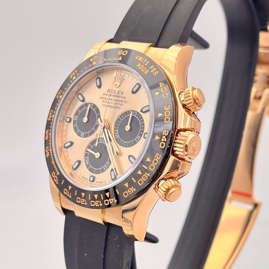 Rolex Daytona "Pikachu" 116518LN in Oro Giallo con Quadrante Sundust e Bracciale Oysterflex